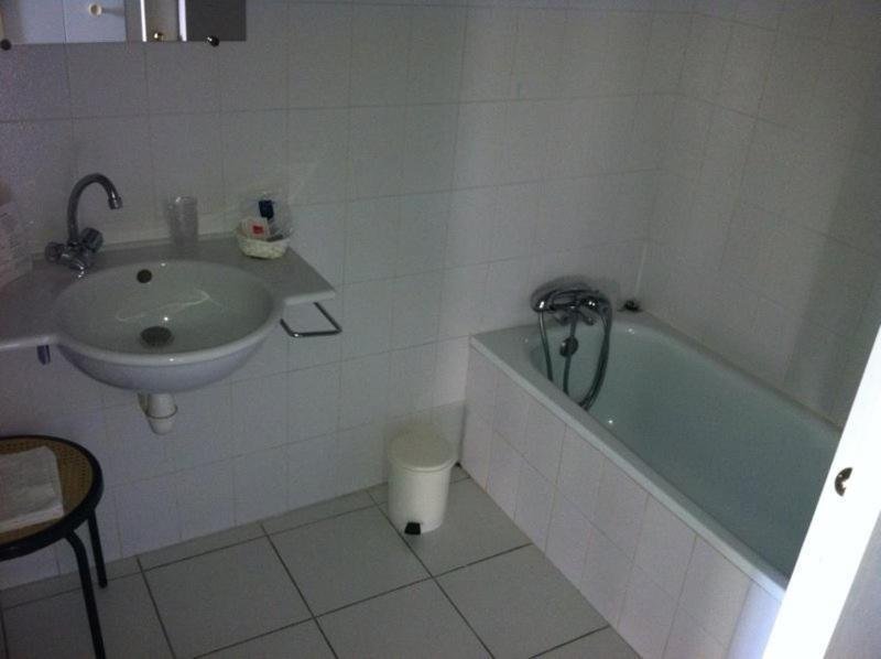 Hotel Les Dentelles ヴァッケラス 部屋 写真